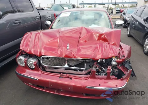 2007 Jaguar Xj Xj8 z USA, uszkodzony, nr VIN SAJWA71B47SH16855